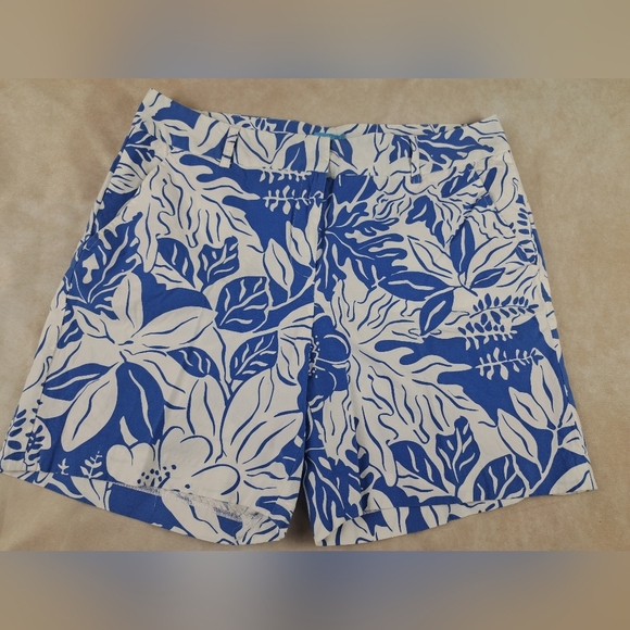 J.McLaughlin 7" Shorts White Blue Tropical Floral Print Pockets Golf Size 12 - Picture 2 of 9